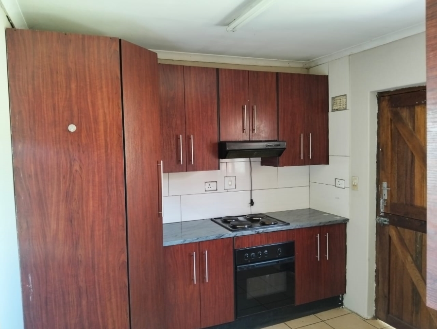 To Let 5 Bedroom Property for Rent in Mthata Eastern Cape